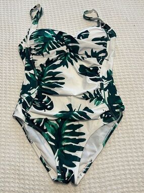 Green Tropical Leaf One-Piece Swimsuit